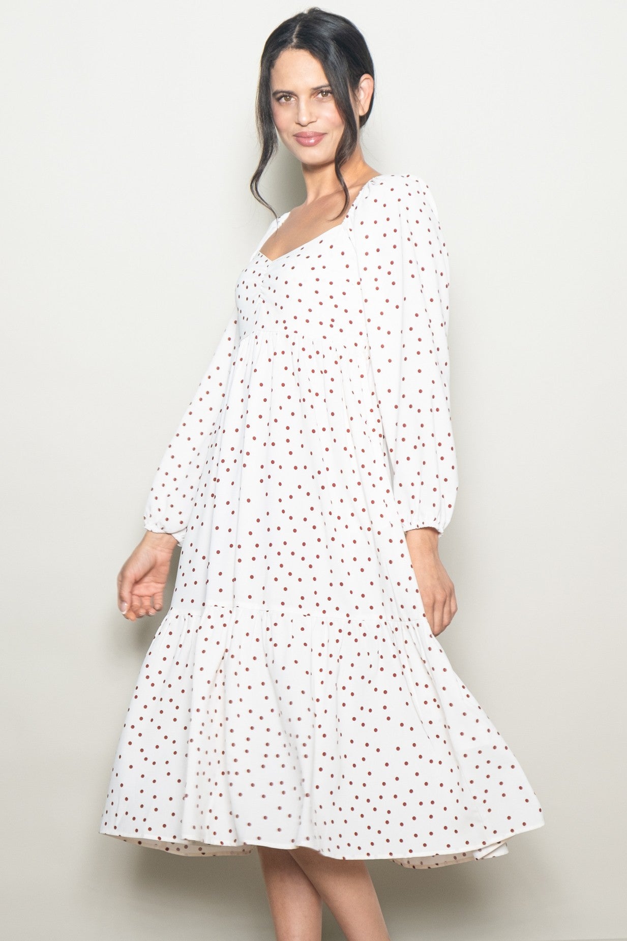 Cream Polka Dots Sweetheart Neck Midi Dress